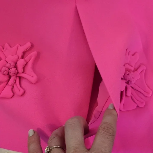 Pink Floral Embellished Blazer with Tailored Silhouette - Picture 8 of 12